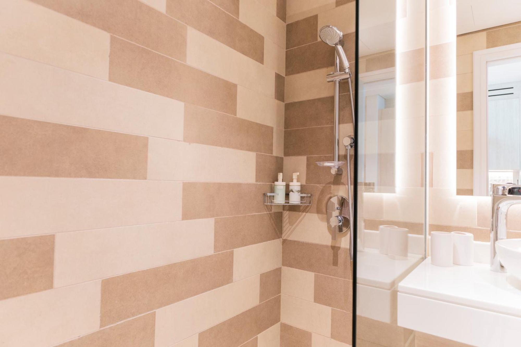 Studio With Private Beach Access At Palm Jumeirah Dubai Exteriör bild