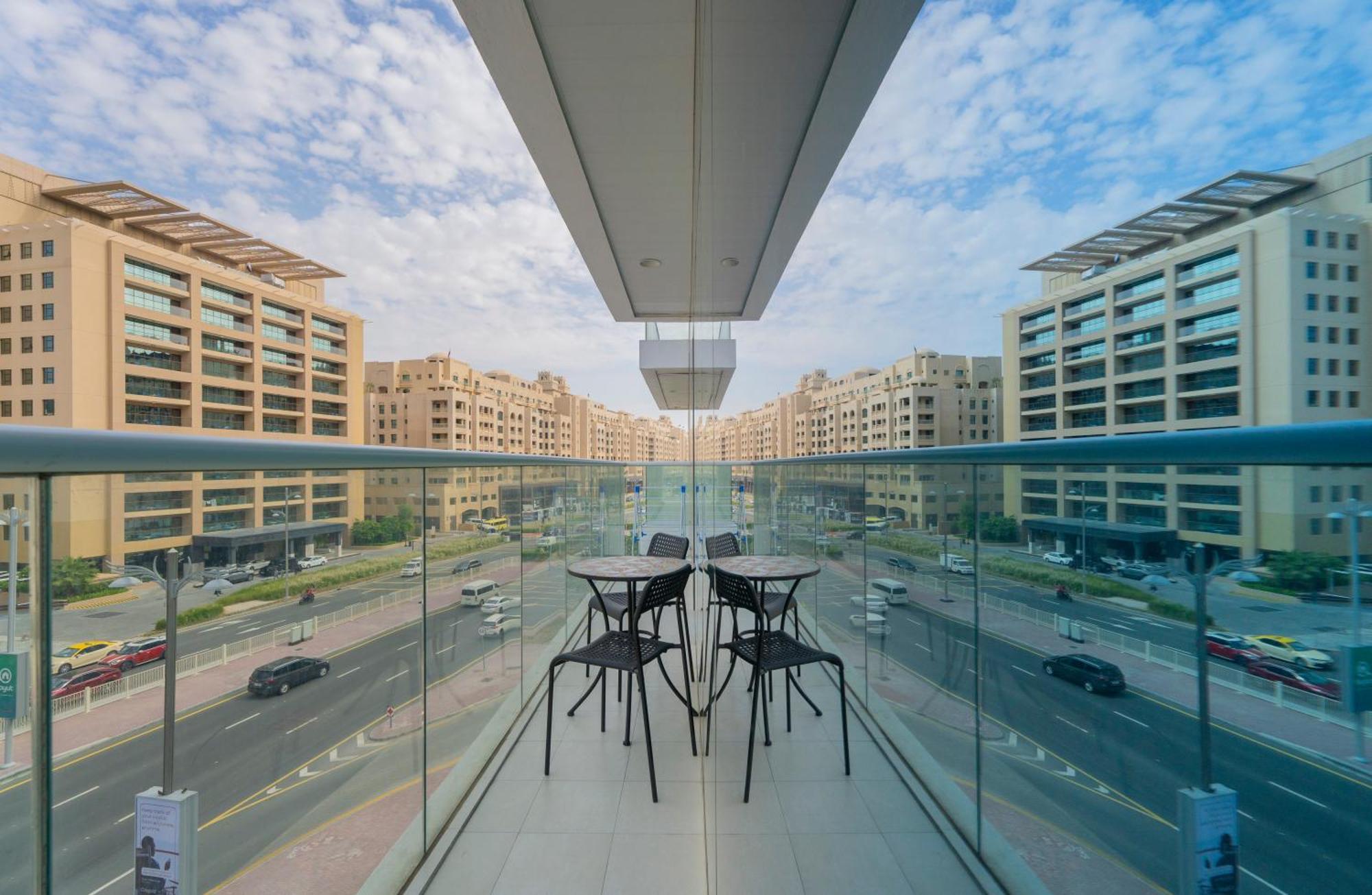 Studio With Private Beach Access At Palm Jumeirah Dubai Exteriör bild