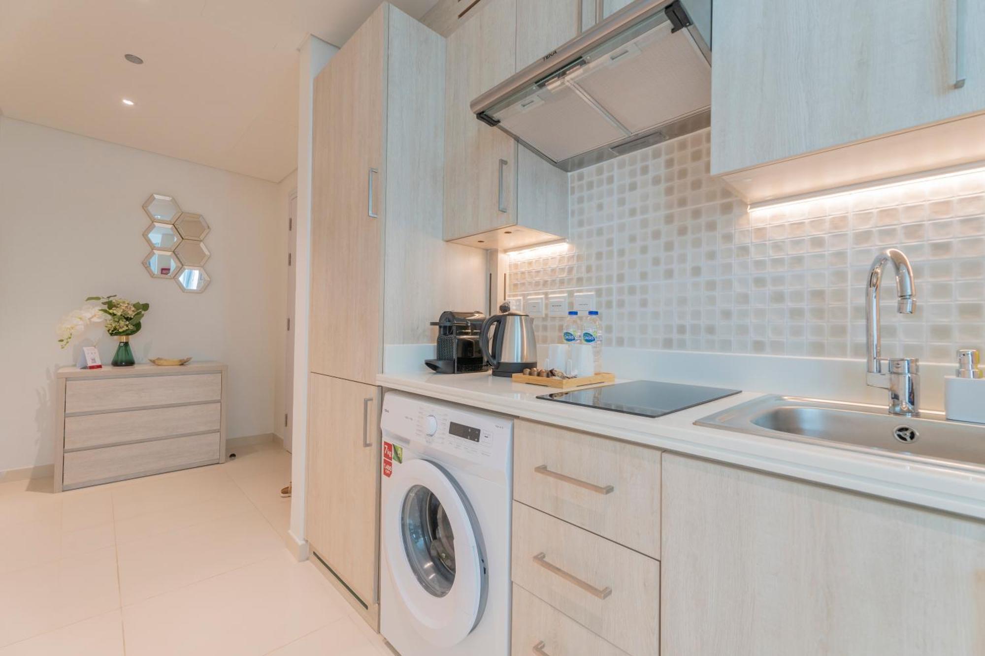 Studio With Private Beach Access At Palm Jumeirah Dubai Exteriör bild