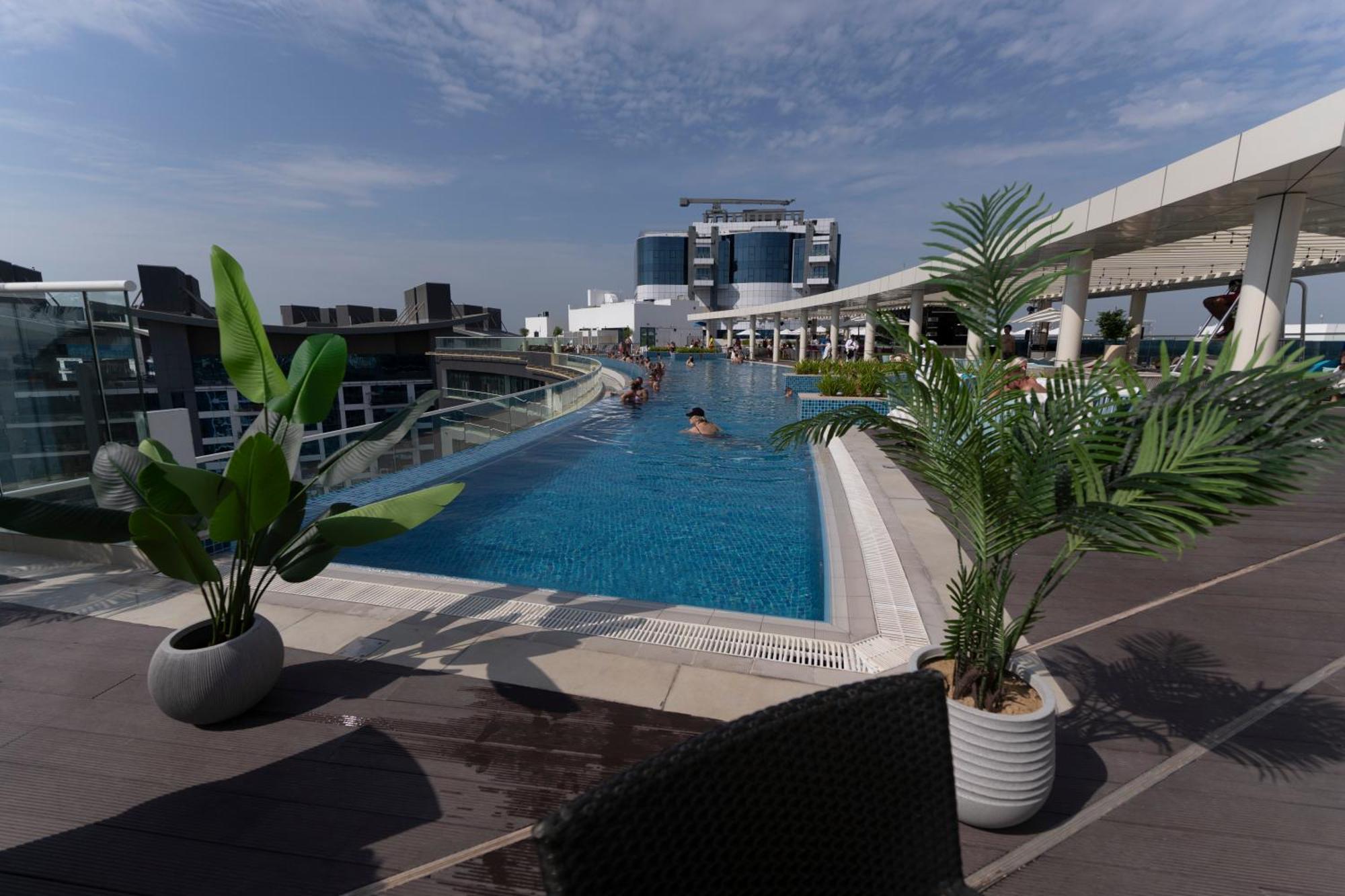 Studio With Private Beach Access At Palm Jumeirah Dubai Exteriör bild