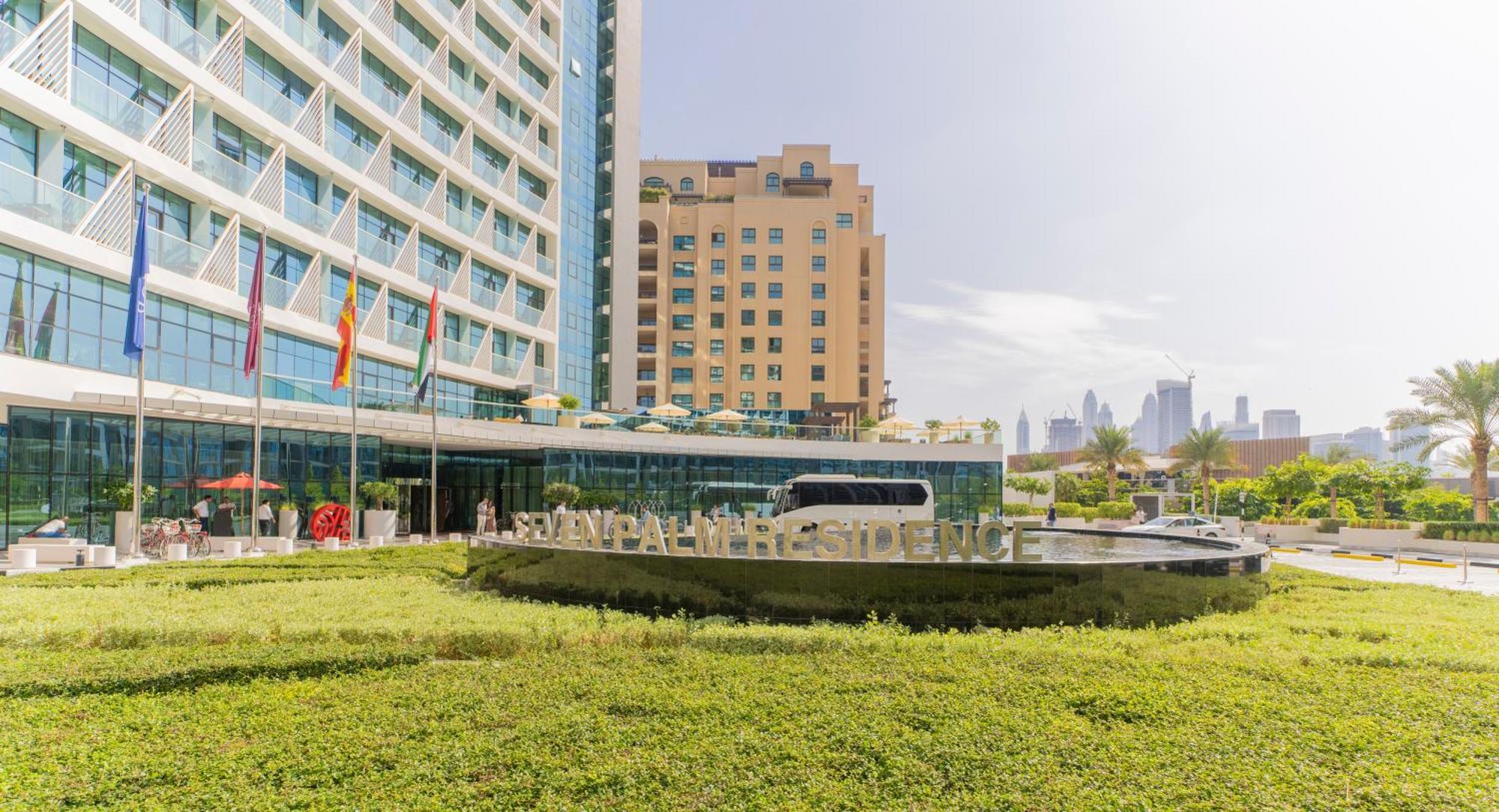 Studio With Private Beach Access At Palm Jumeirah Dubai Exteriör bild