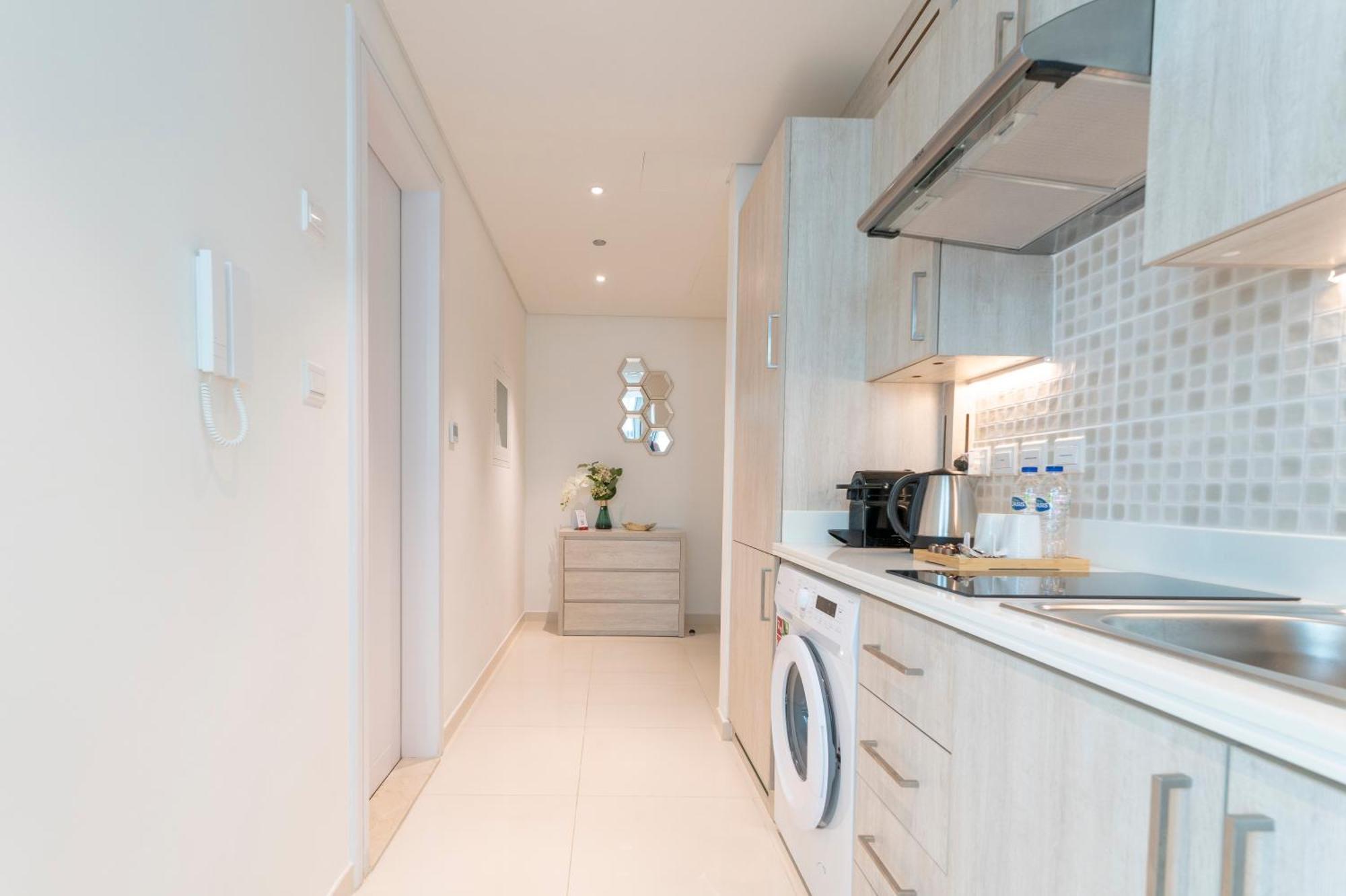 Studio With Private Beach Access At Palm Jumeirah Dubai Exteriör bild