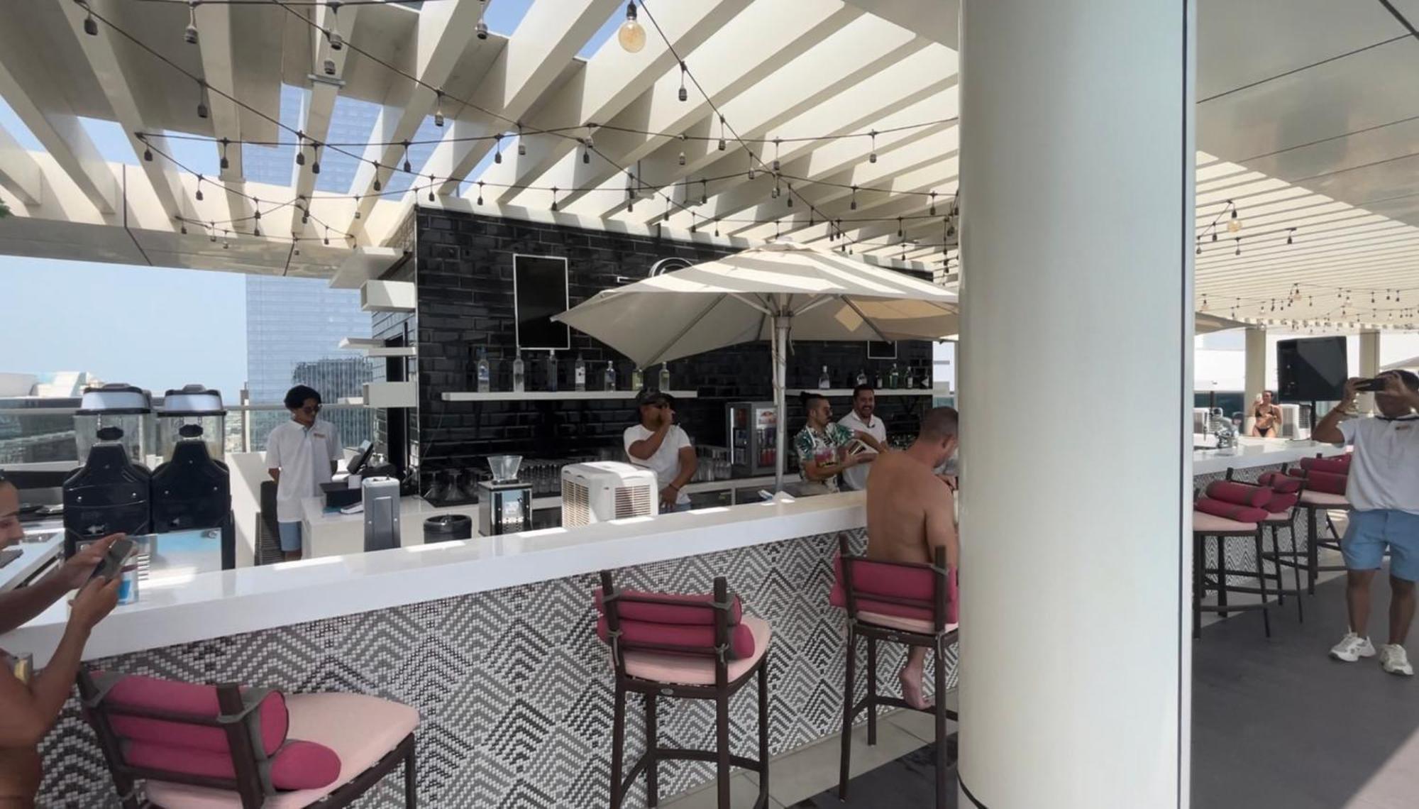 Studio With Private Beach Access At Palm Jumeirah Dubai Exteriör bild